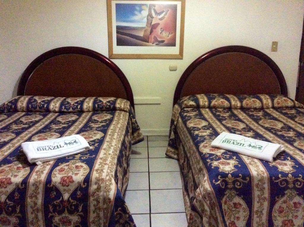 Oyo Hotel Brazil,Guadalajara,Estadio Jalisco Room photo